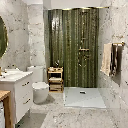 Opal Mickiewicza 타르노프스키 고리